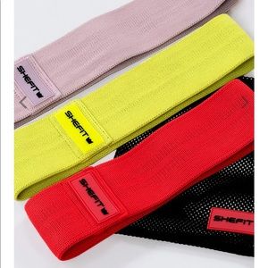 Shefit booty band *only smallest band